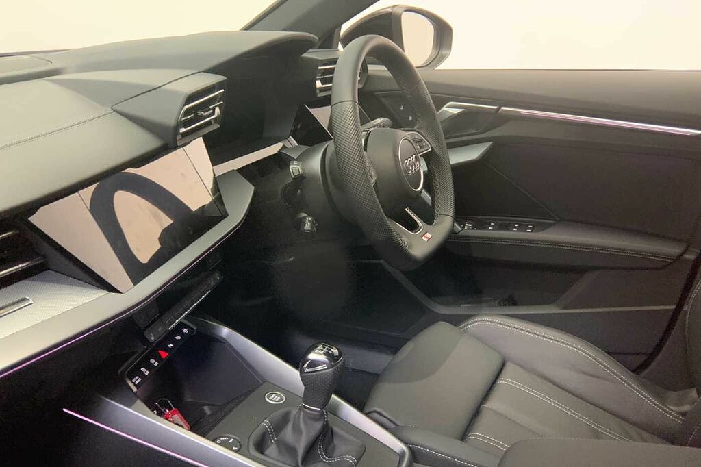 Audi A3 S Line 35 Tfsi 150 Ps 6-Speed - 2025 Black #2
