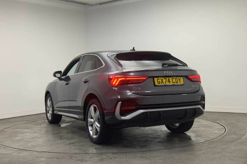 Audi Q3 S Line 35 Tfsi 150 Ps S Tronic - 2024 Grey #3