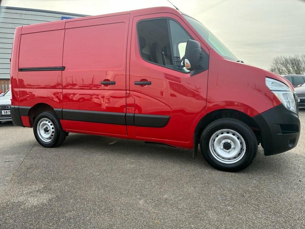 Nissan InterStar 2.3L Tekna SK22HFH Red #5