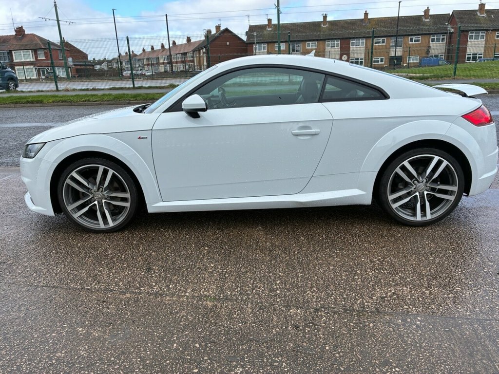 Audi TT 2L S Line YA64XSY White #4
