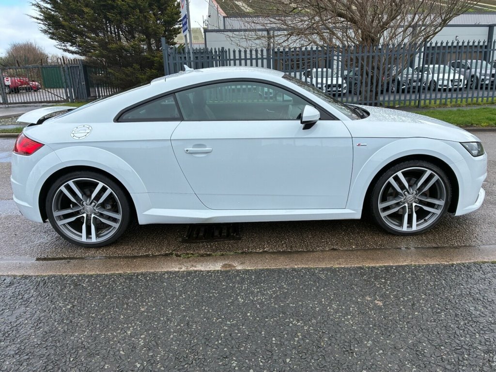 Audi TT 2L S Line YA64XSY White #5