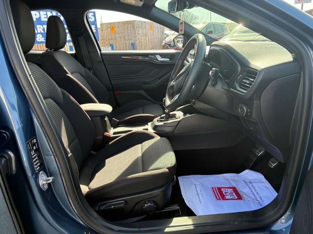 Ford Focus 1L St-line YO69DWL Blue #4
