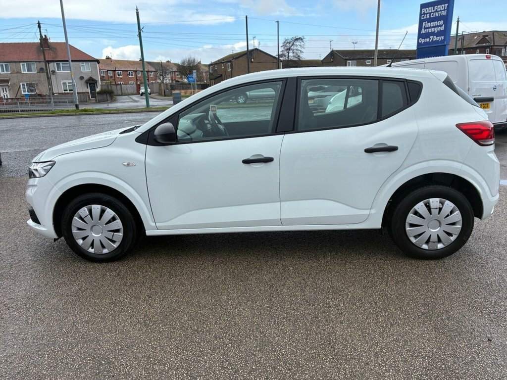 Dacia Sandero 1L Essential White #5