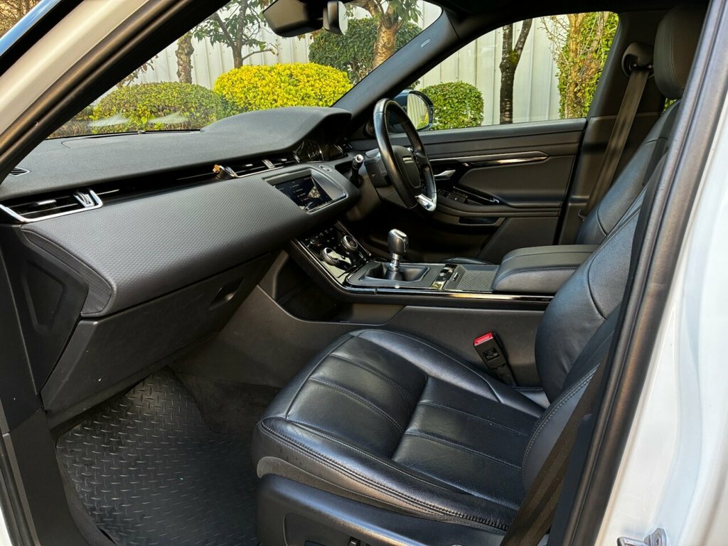 Land Rover Range Rover Evoque 2L R-dynamic S YF69CYA White #3