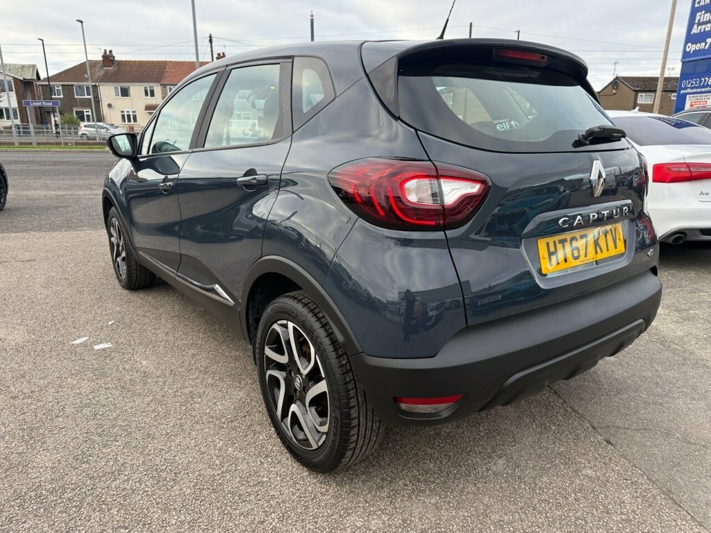 Renault Captur 1.5L Dynamique Nav HT67KTV Blue #2
