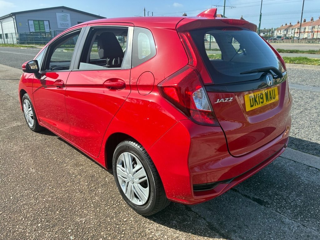 Honda Jazz 1.3L S DK19WAU Red #6