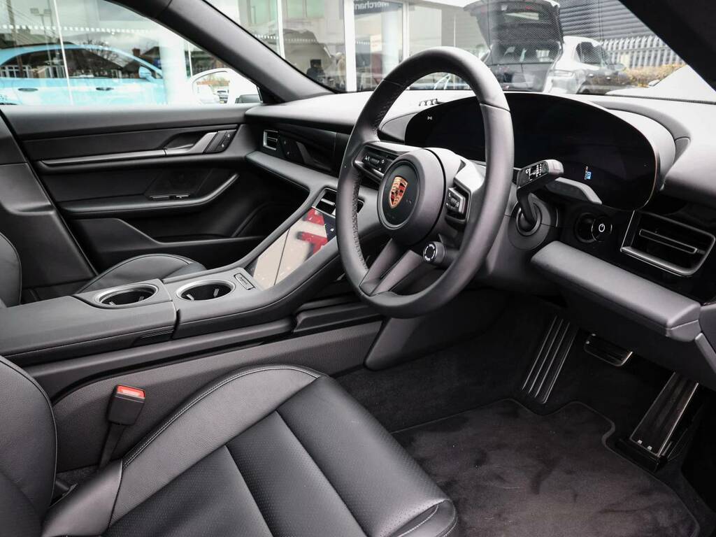 Porsche Taycan Saloon White #4