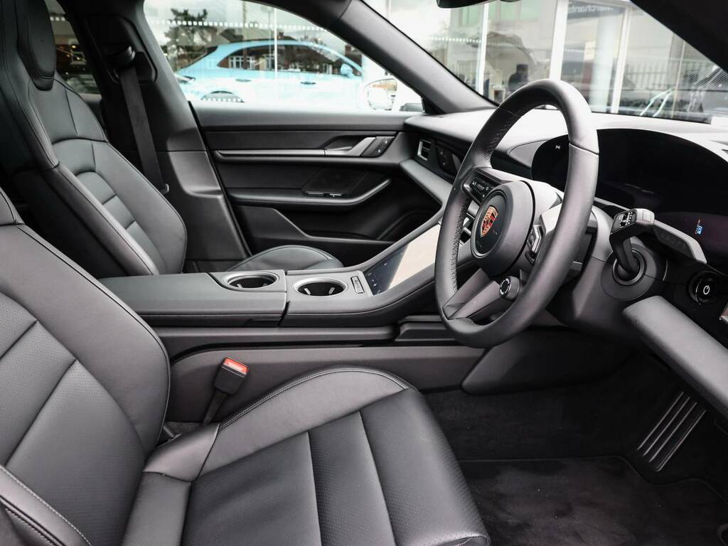 Porsche Taycan Saloon White #5