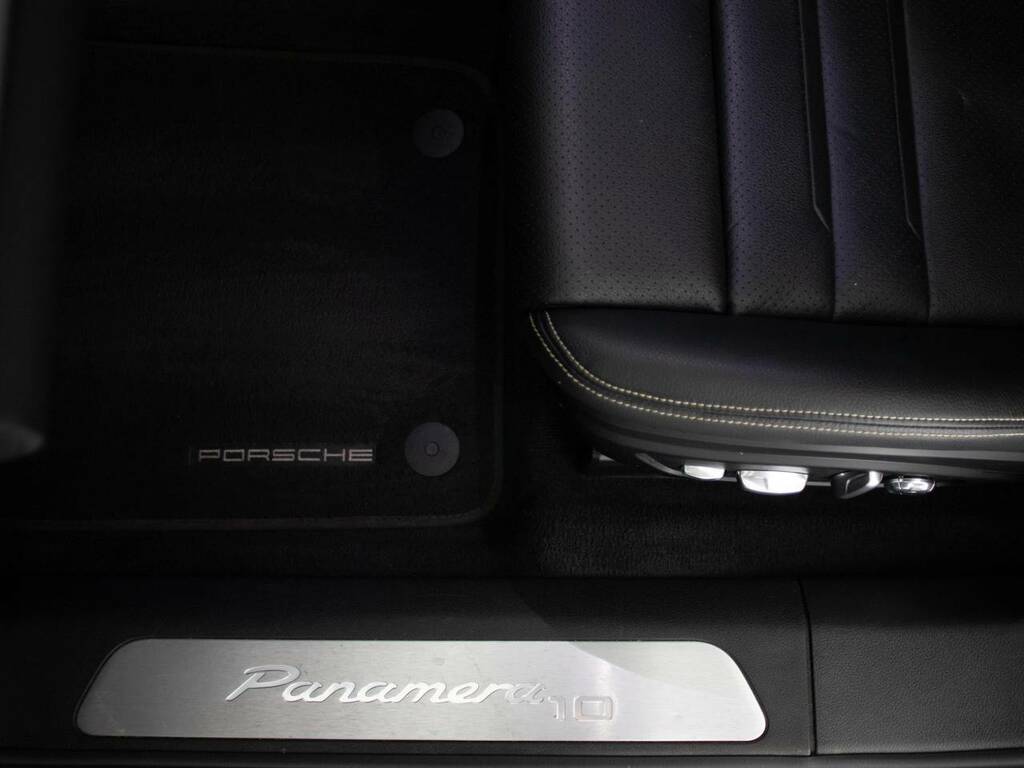 Porsche Panamera 4 10 Years Edition Blue #5