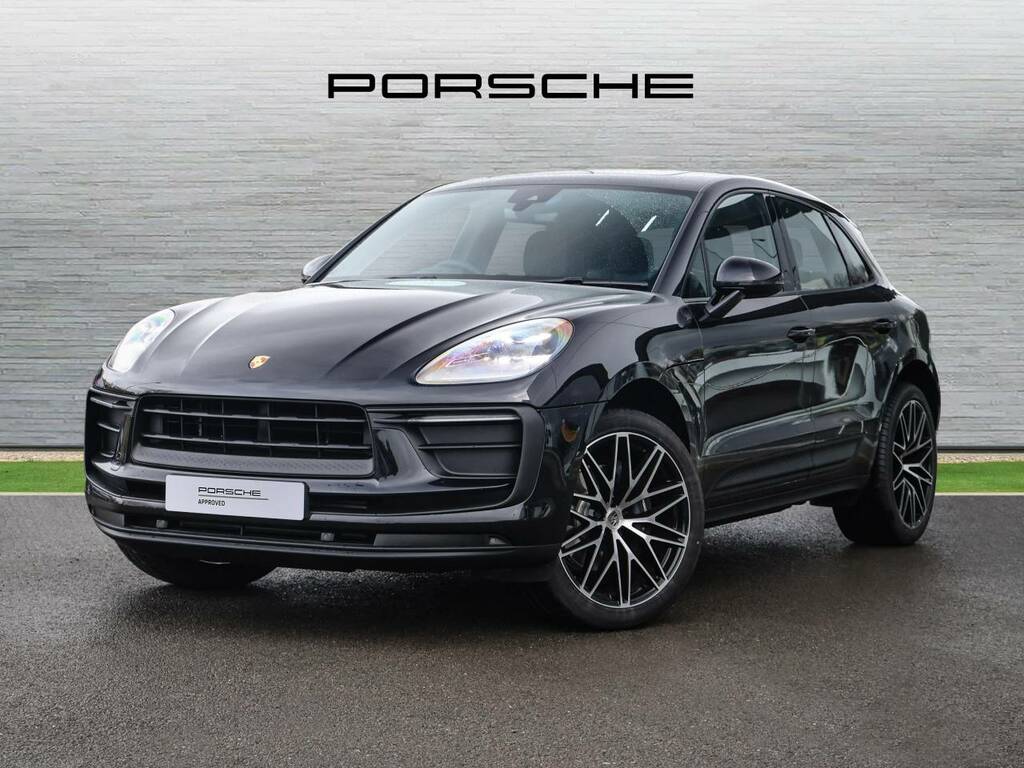 Porsche Macan Suv Black #2