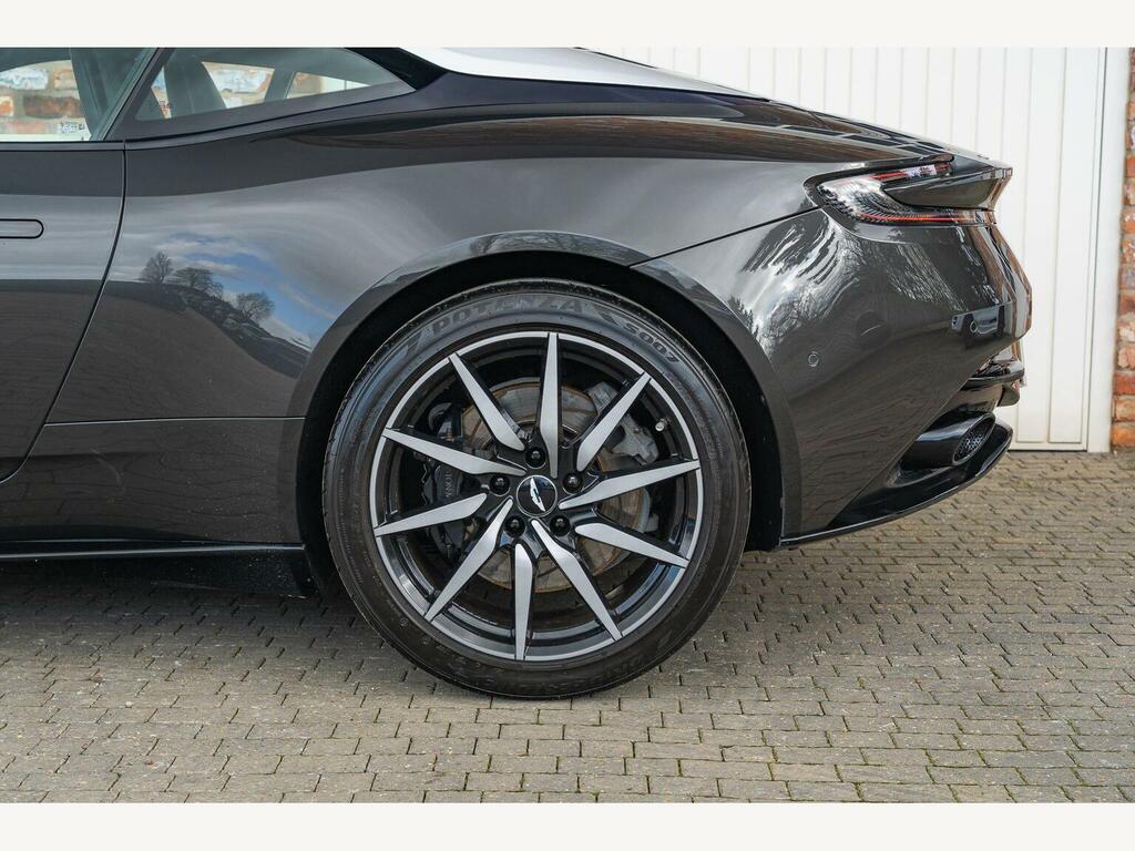 Aston Martin DB11 White #8