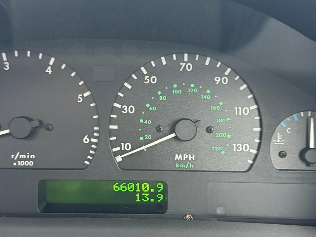 Land Rover Range Rover 3.9L Null Green #12