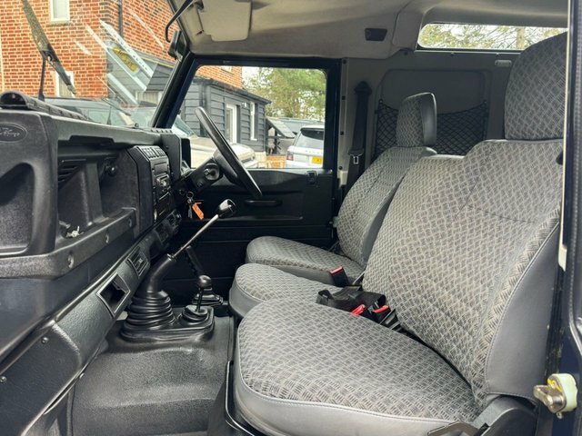 Land Rover Defender   #9