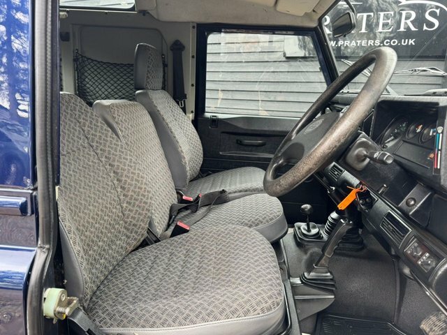 Land Rover Defender   #6