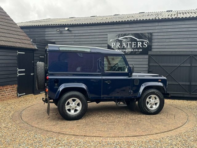 Land Rover Defender   #15