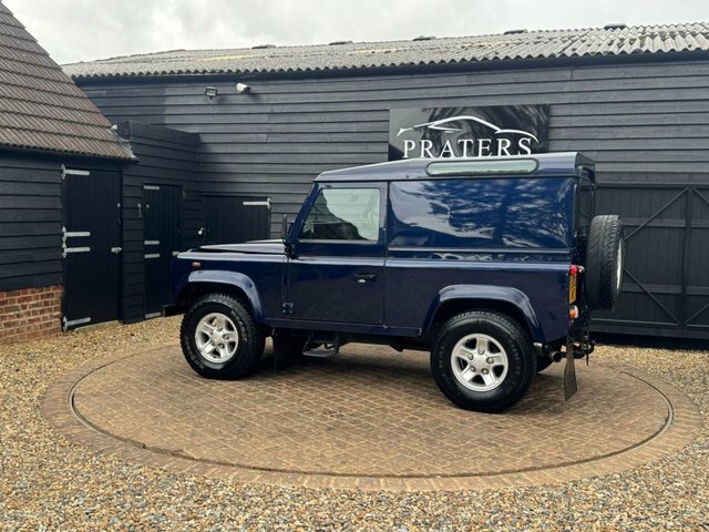 Land Rover Defender   #16