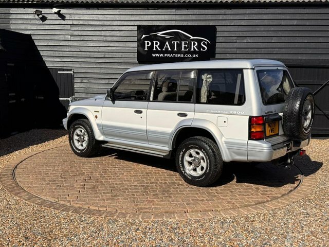 Mitsubishi Shogun Pajero Exceed M279YWE Silver #4