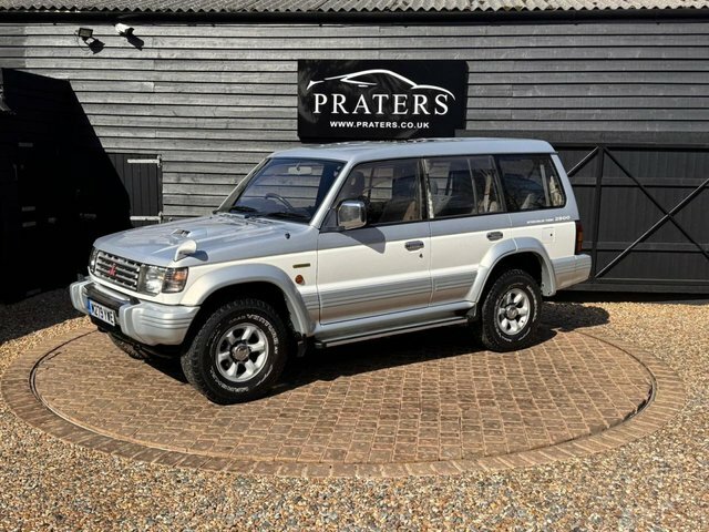 Mitsubishi Shogun Pajero Exceed Silver