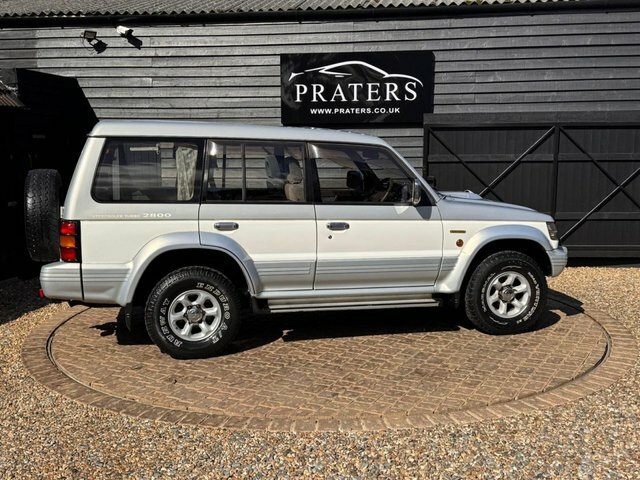 Mitsubishi Shogun Pajero Exceed M279YWE Silver #3