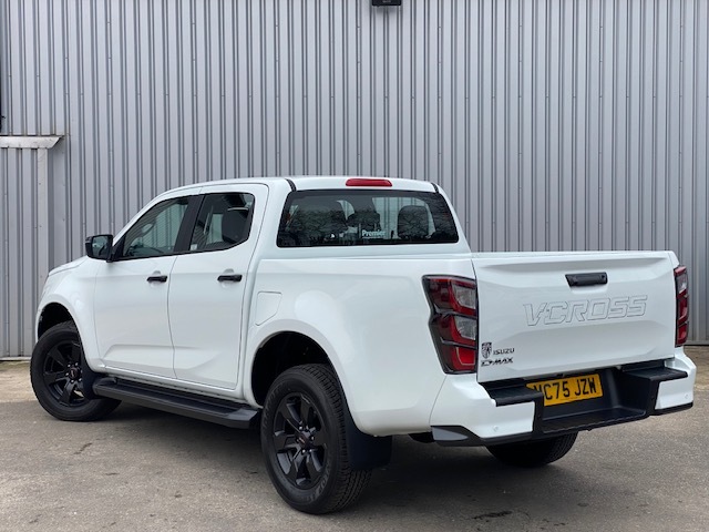 Isuzu D-Max Pickup MC75JZW White #2