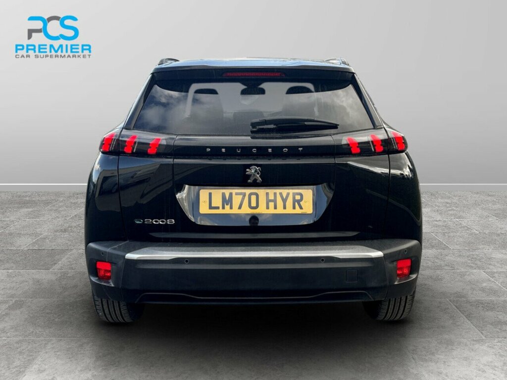 Peugeot e-2008 Allure Black #3