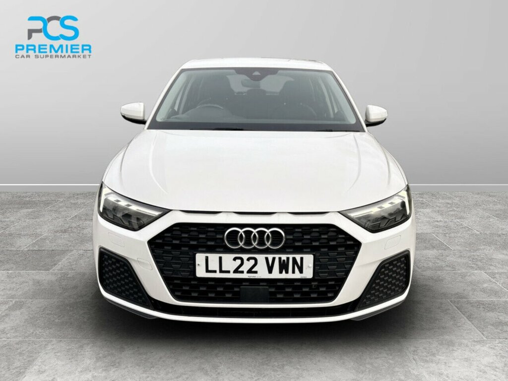 Audi A1 Tfsi Technik LL22VWN White #2