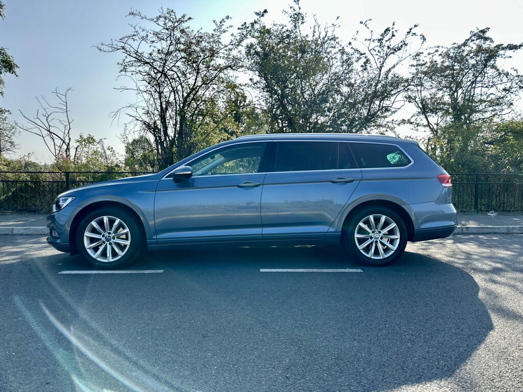 Volkswagen Passat 2.0 Tdi Bluemotion Tech Se Business Dsg Blue #3
