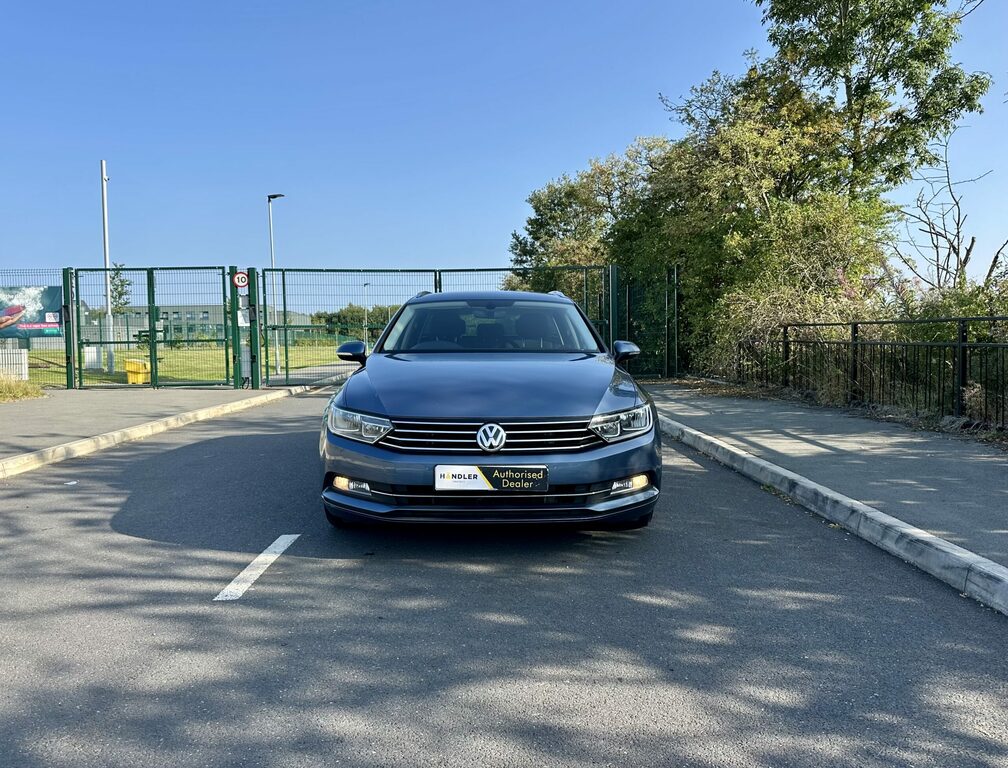 Volkswagen Passat 2.0 Tdi Bluemotion Tech Se Business Dsg Blue