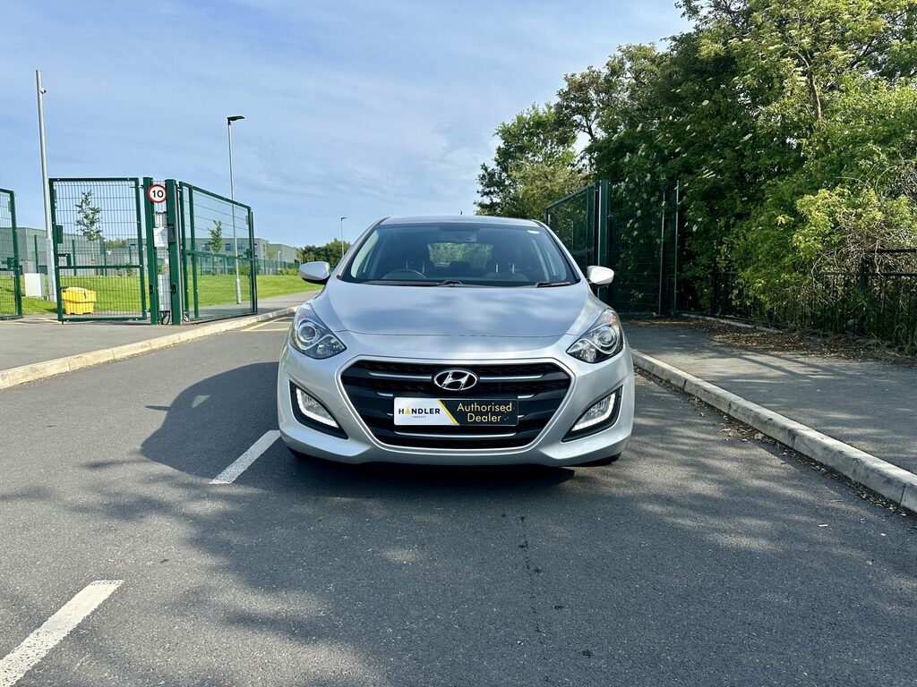Hyundai I30 1.6 Crdi Blue Drive Se Euro 6 Ss Silver