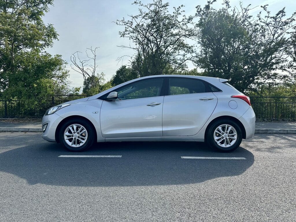 Hyundai I30 1.6 Crdi Blue Drive Se Euro 6 Ss  Silver #4