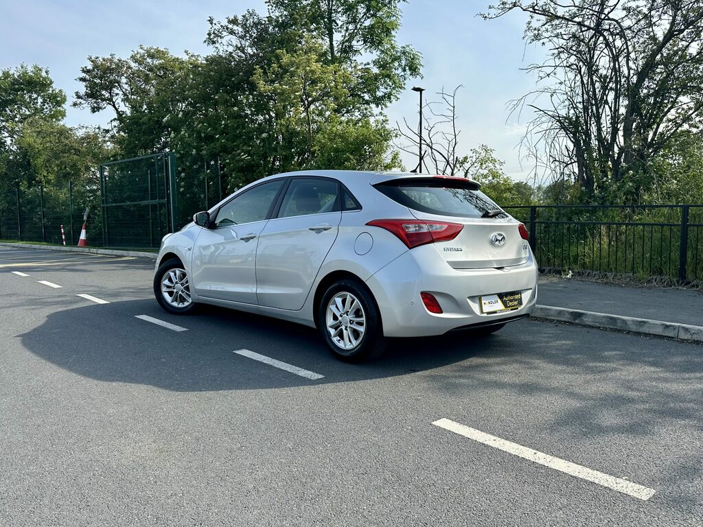 Hyundai I30 1.6 Crdi Blue Drive Se Euro 6 Ss  Silver #3