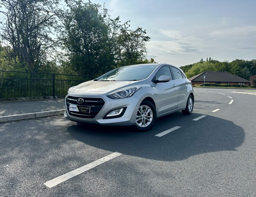 Hyundai I30 1.6 Crdi Blue Drive Se Euro 6 Ss  Silver #2