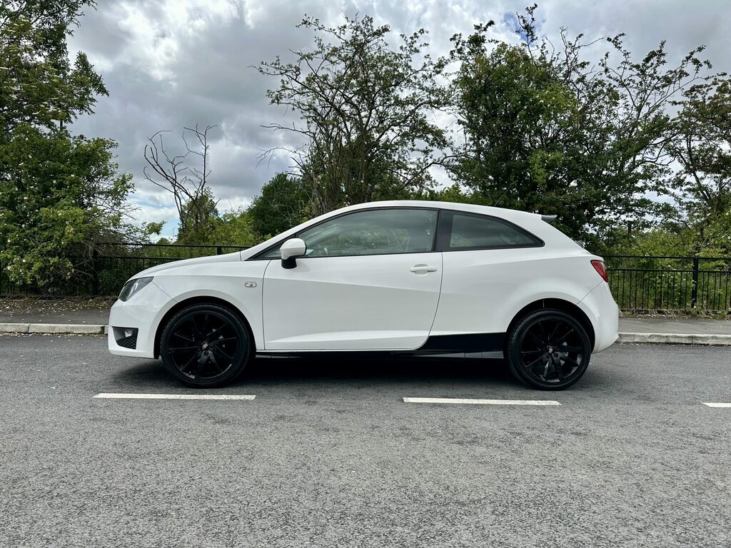 Seat Ibiza 1.2 Tsi Fr Sport Coupe Euro 5 White #4