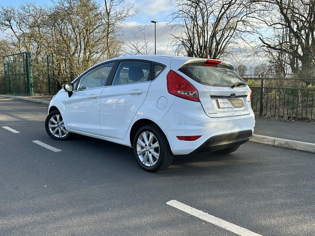 Ford Fiesta 1.25 Zetec White #6