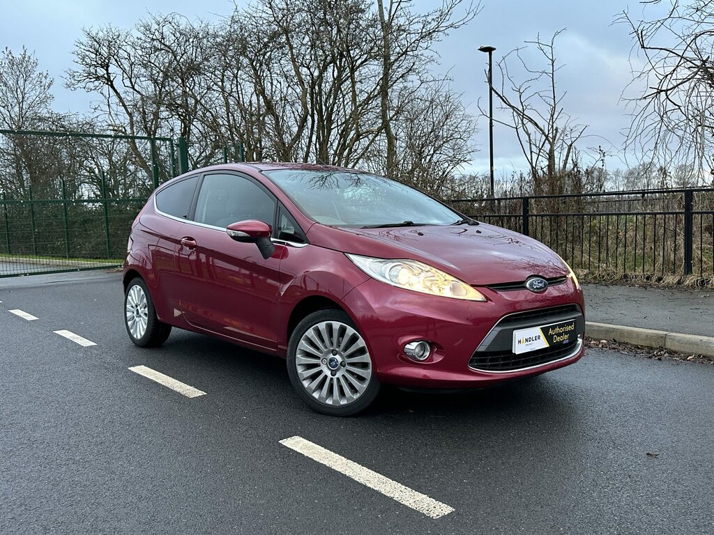 Ford Fiesta 1.4 Titanium Red
