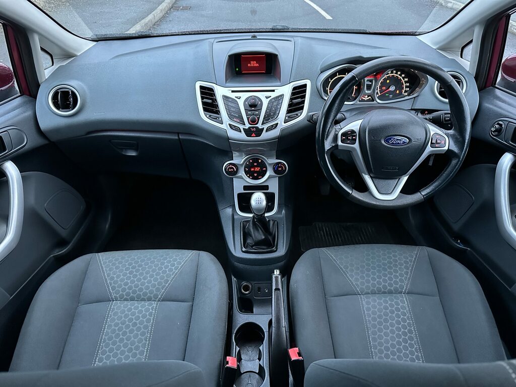 Ford Fiesta 1.4 Titanium Red #2