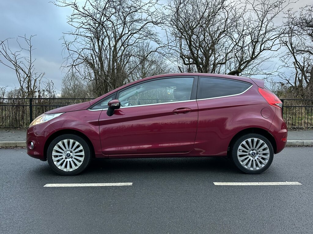 Ford Fiesta 1.4 Titanium Red #5