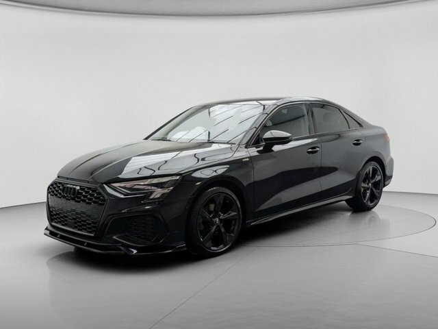 Audi A3 Tfsi 35 S Line HJ21YJE Black #3