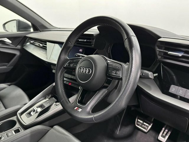 Audi A3 Tfsi 35 S Line HJ21YJE Black #5