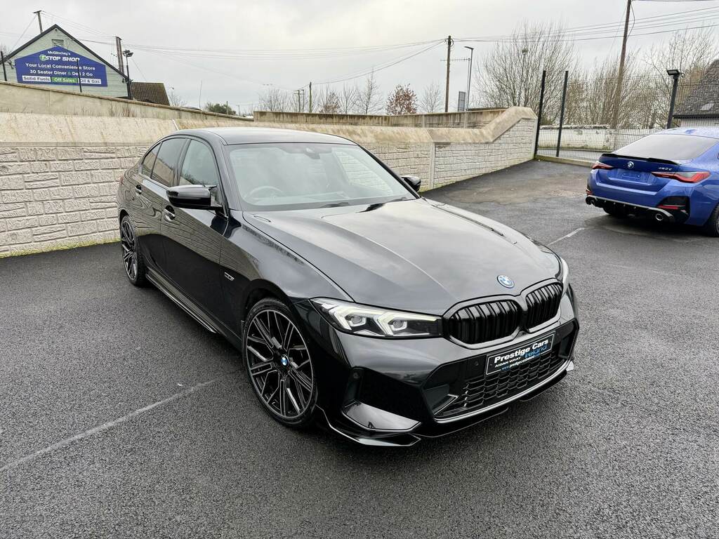 BMW 3 Series 330E M Sport Step FP72OHD Black #4