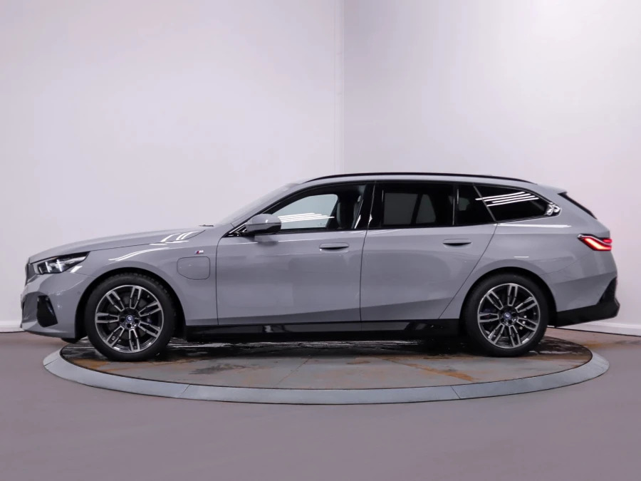 BMW 5 Series 530E M Sport Touring YK74SBD Grey #4