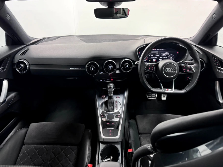Audi TT 2.0 Tfsi 45 Black Edition Coupe S Troni Black #2