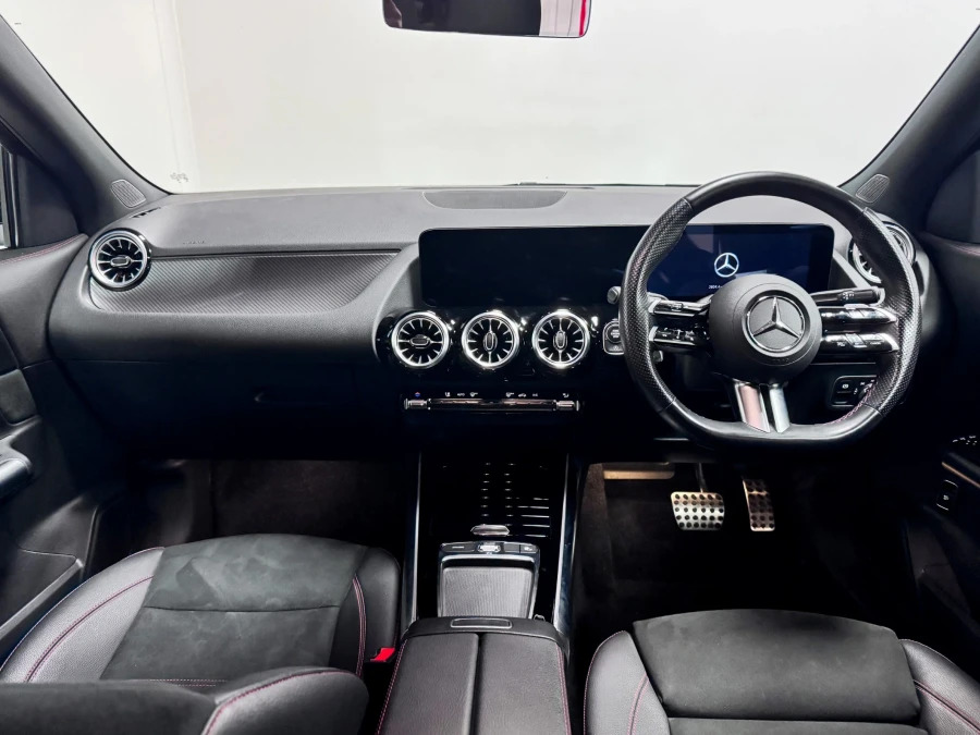 Mercedes-Benz GLA Class 1.3 Gla200h Mhev Amg Line Executive Suv Petr HV24VAO Black #2