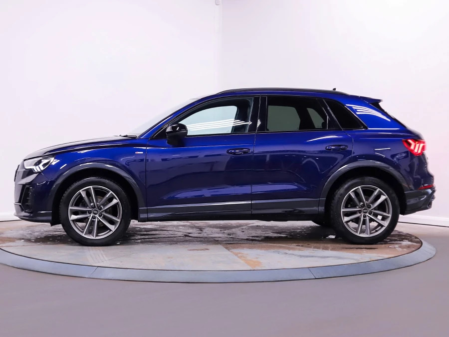Audi Q3 1.5 Tfsi Cod 35 Black Edition Suv S Tro BK22NWS Blue #4