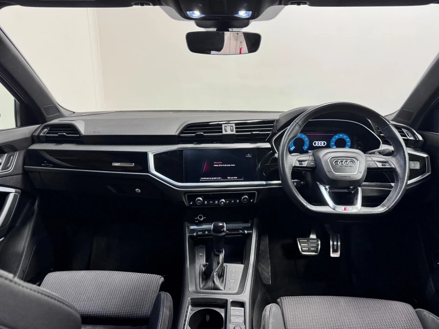 Audi Q3 1.5 Tfsi Cod 35 Black Edition Suv S Tro BK22NWS Blue #2