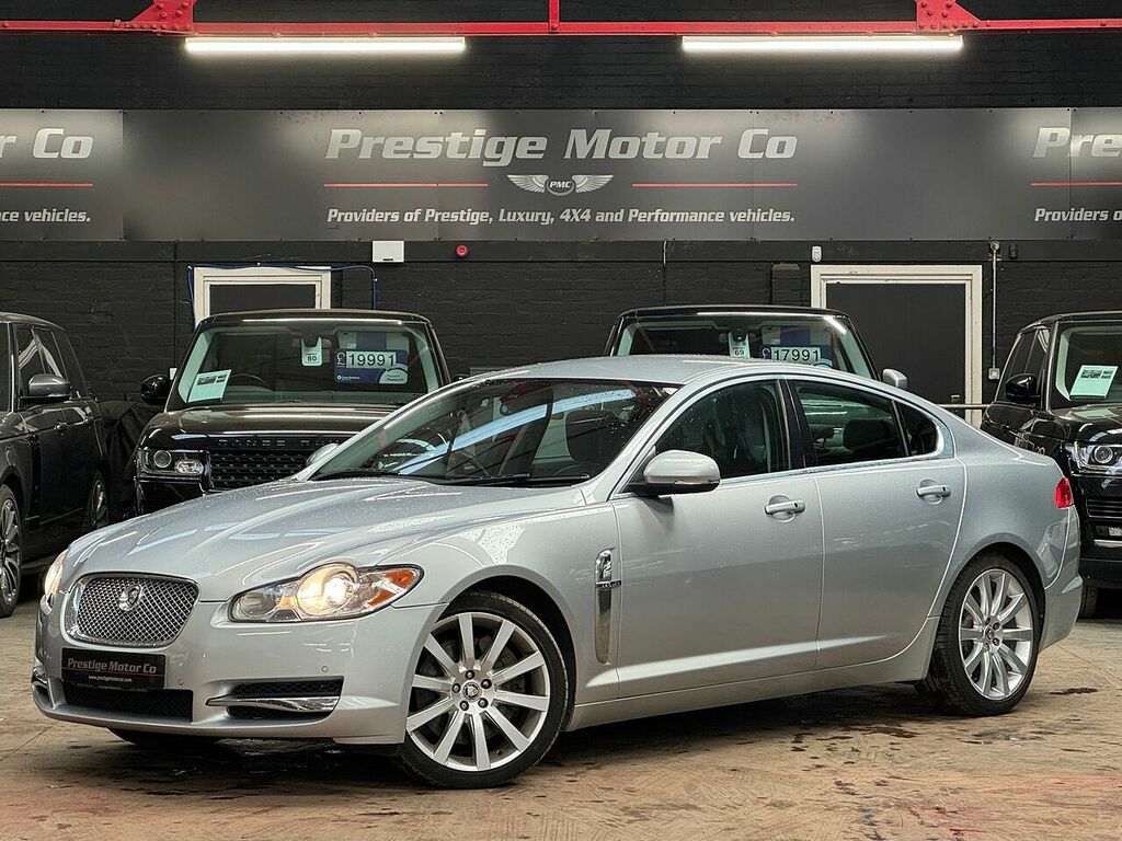 Jaguar XF D V6 Premium Luxury Silver