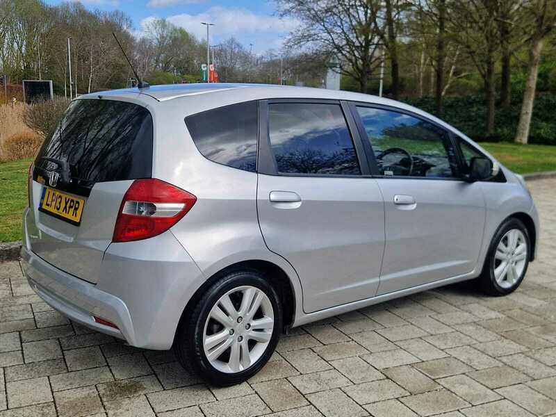 Honda Jazz 1.4 I-vtec Es Plus Silver #3