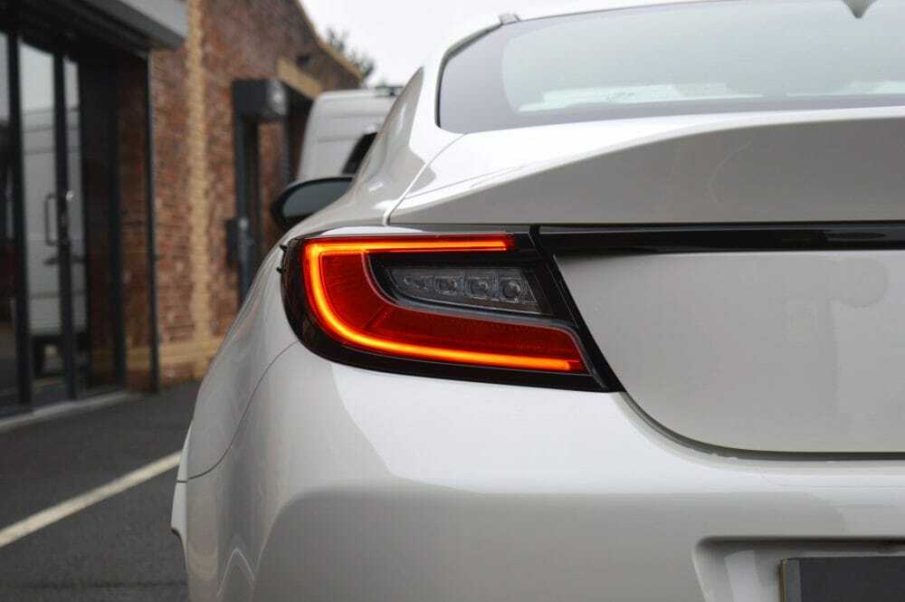 Toyota GR86 2.4 D-4s Silver #27