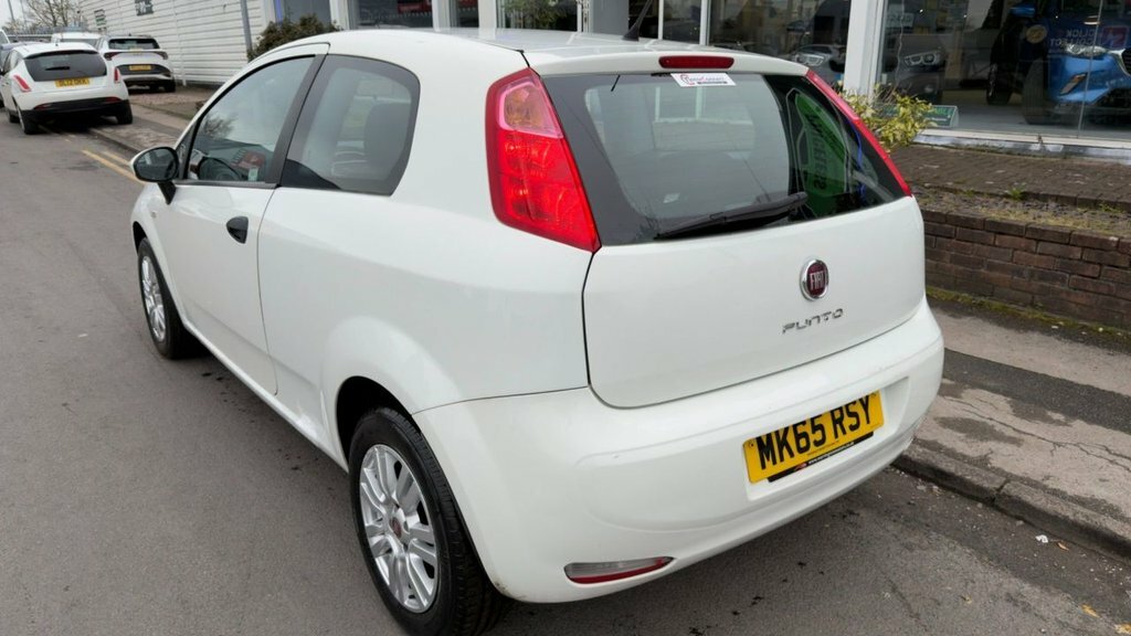 Fiat Punto 1.2L Pop MK65RSY White #5