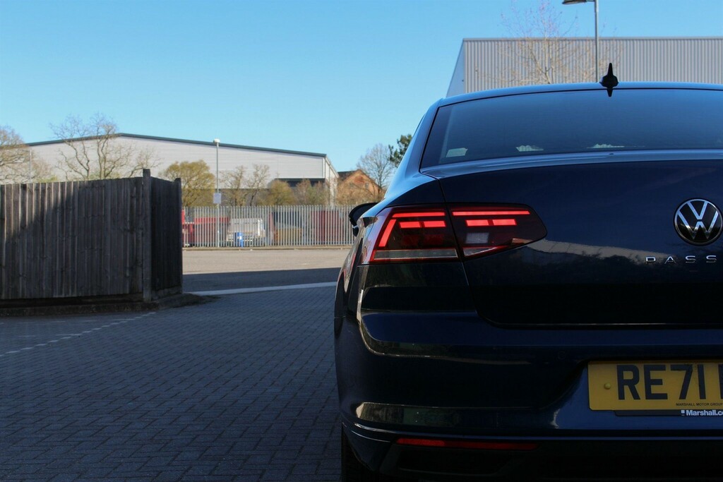 Volkswagen Passat 2.0 Tdi Evo Se Nav Dsg Euro 6 Ss RE71FHO #6